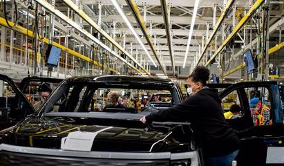 全球汽車電池行業(yè)群雄混戰(zhàn) 搶灘北美電動(dòng)汽車市場(chǎng)